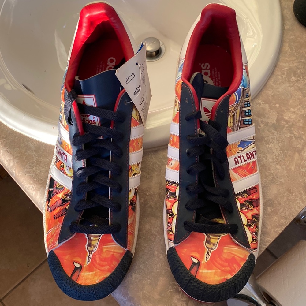 COPY - Adidas Half Shelf